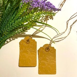 Kraft embossed tags 🏷